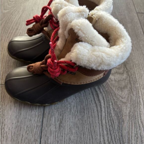 Sperry Brown Boots with Pink Laces - Picture 2 of 6